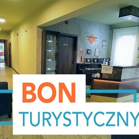 Hotel Kochanow Kochanow  Екстериор снимка