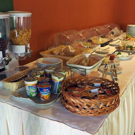 Hotel Kochanow Kochanow  Екстериор снимка