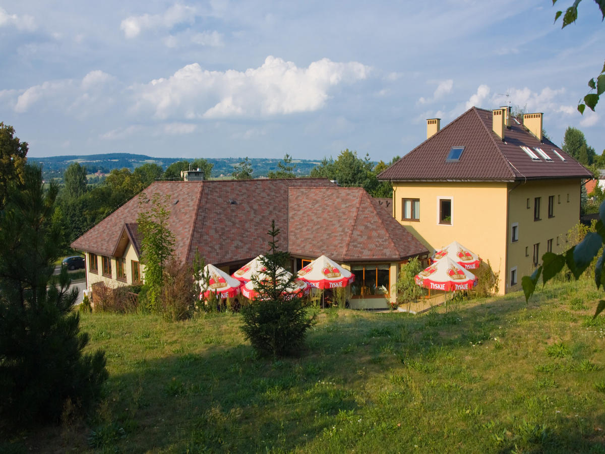Hotel Kochanow Kochanow  Екстериор снимка