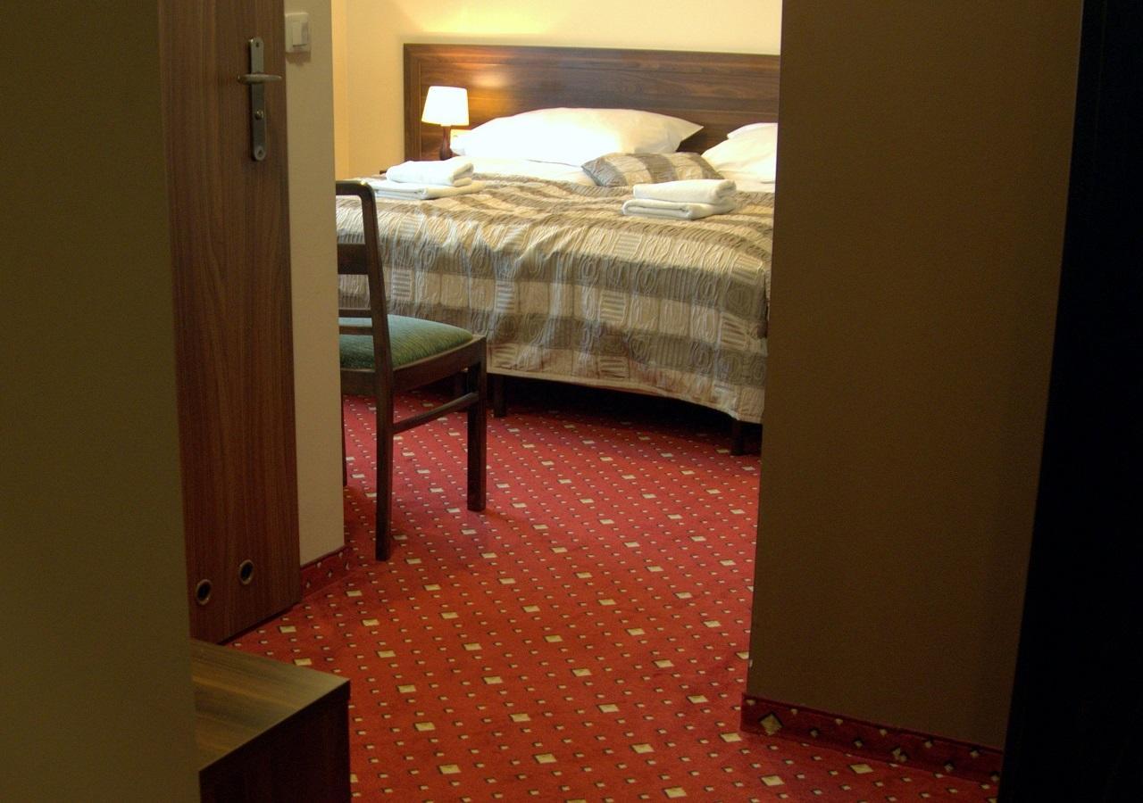 Hotel Kochanow Kochanow  Екстериор снимка