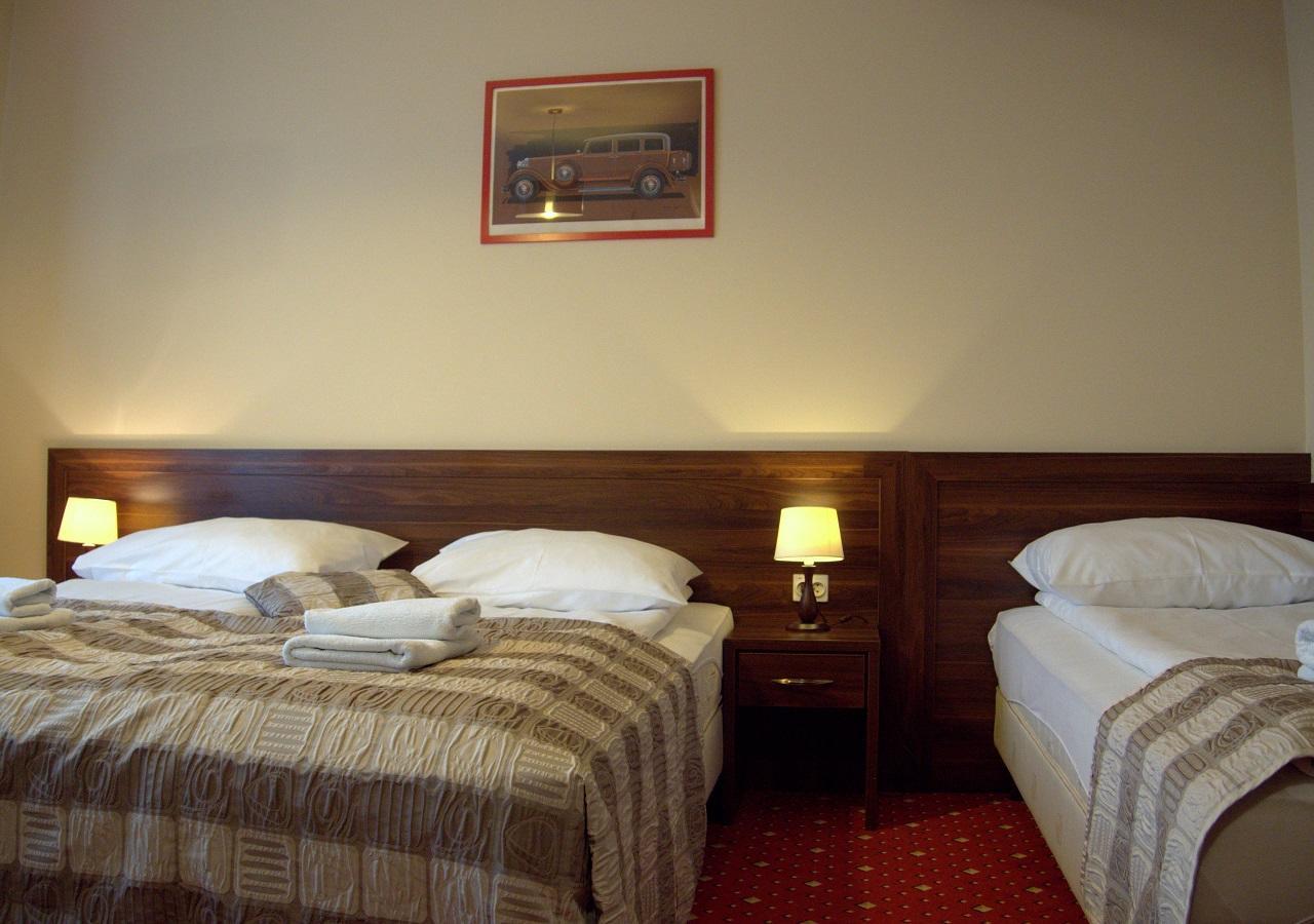 Hotel Kochanow Kochanow  Екстериор снимка