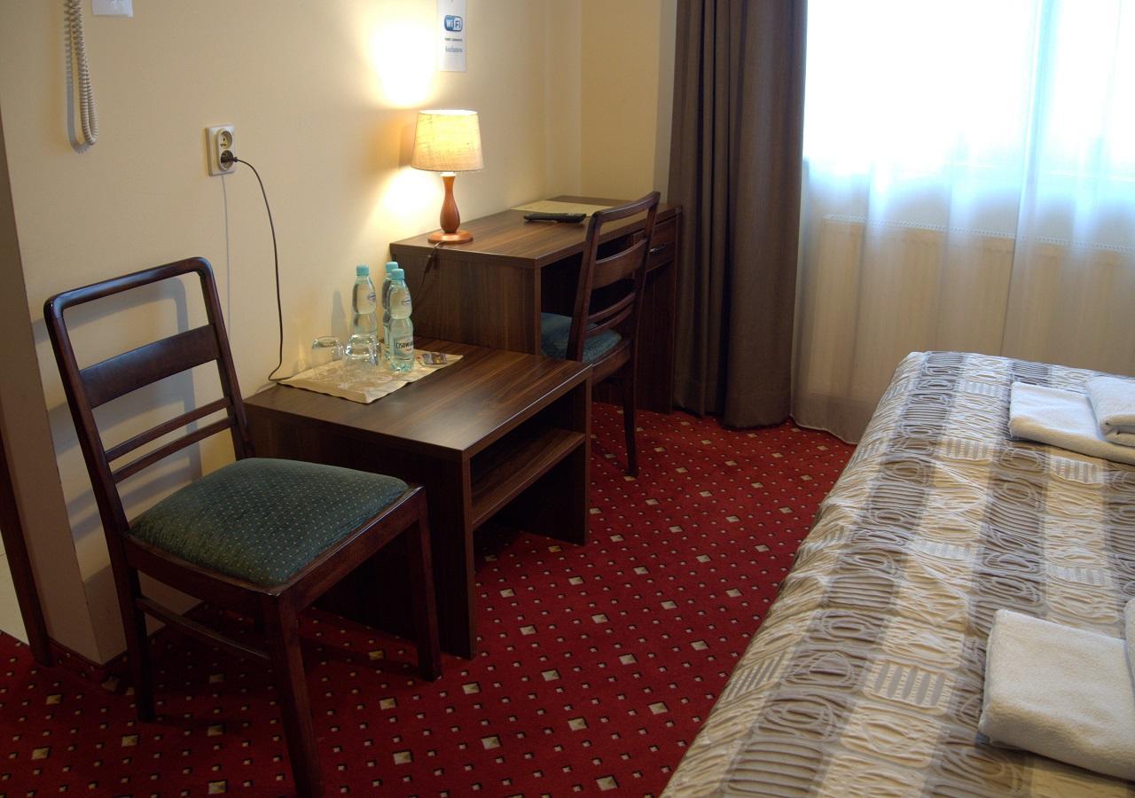 Hotel Kochanow Kochanow  Екстериор снимка