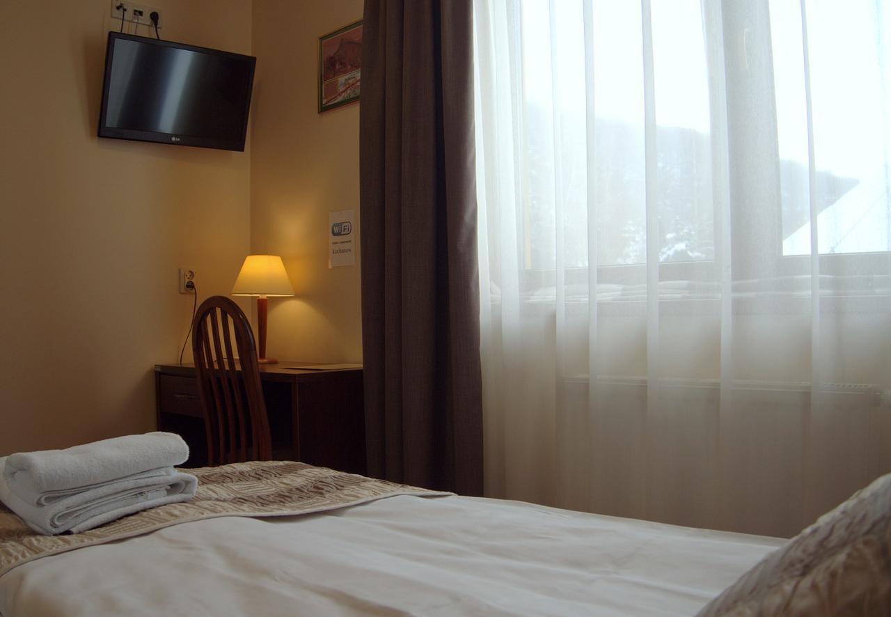 Hotel Kochanow Kochanow  Екстериор снимка