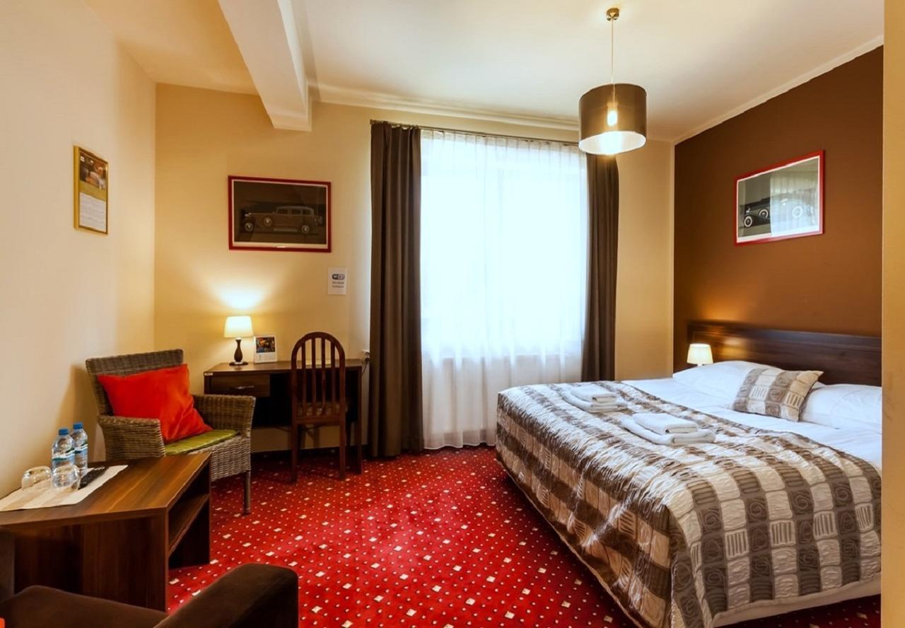 Hotel Kochanow Kochanow  Екстериор снимка