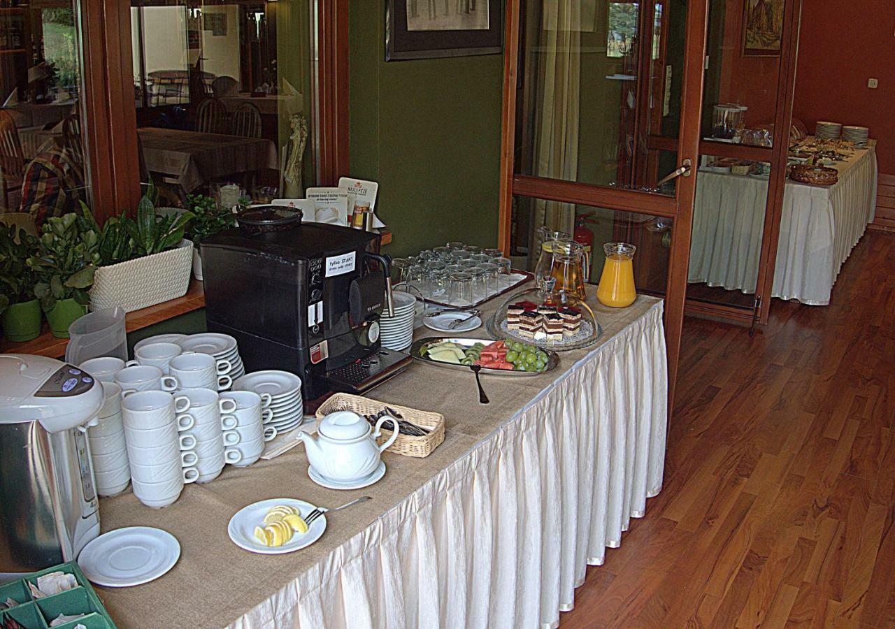 Hotel Kochanow Kochanow  Екстериор снимка
